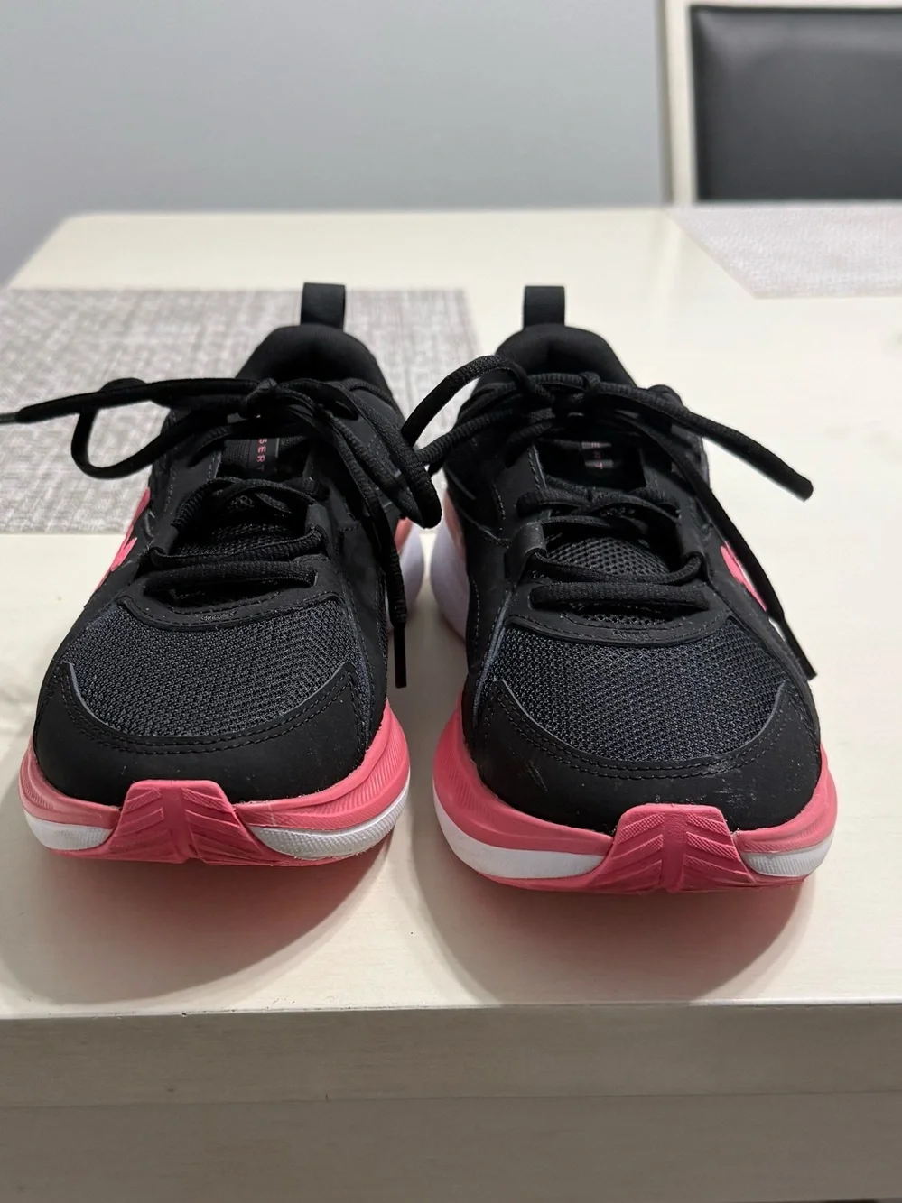 Under Armour Charged + Assert 11 Women's Running Sneaker Black & Pink Sz 8.5